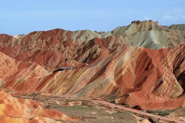 danxia-02F001B5E9-8D53-6AF0-E887-F54A9FE3BCAB.jpg